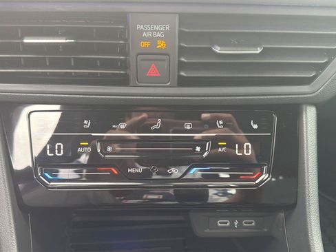 Used 2025 Volkswagen Jetta GLI Autobahn FWD image 18