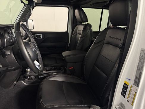 Used 2023 Jeep Wrangler Unlimited Sahara w/ Cold Weather Group AWD/4WD image 22
