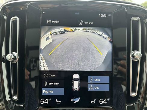 Used 2021 Volvo XC40 T4 Inscription FWD image 15