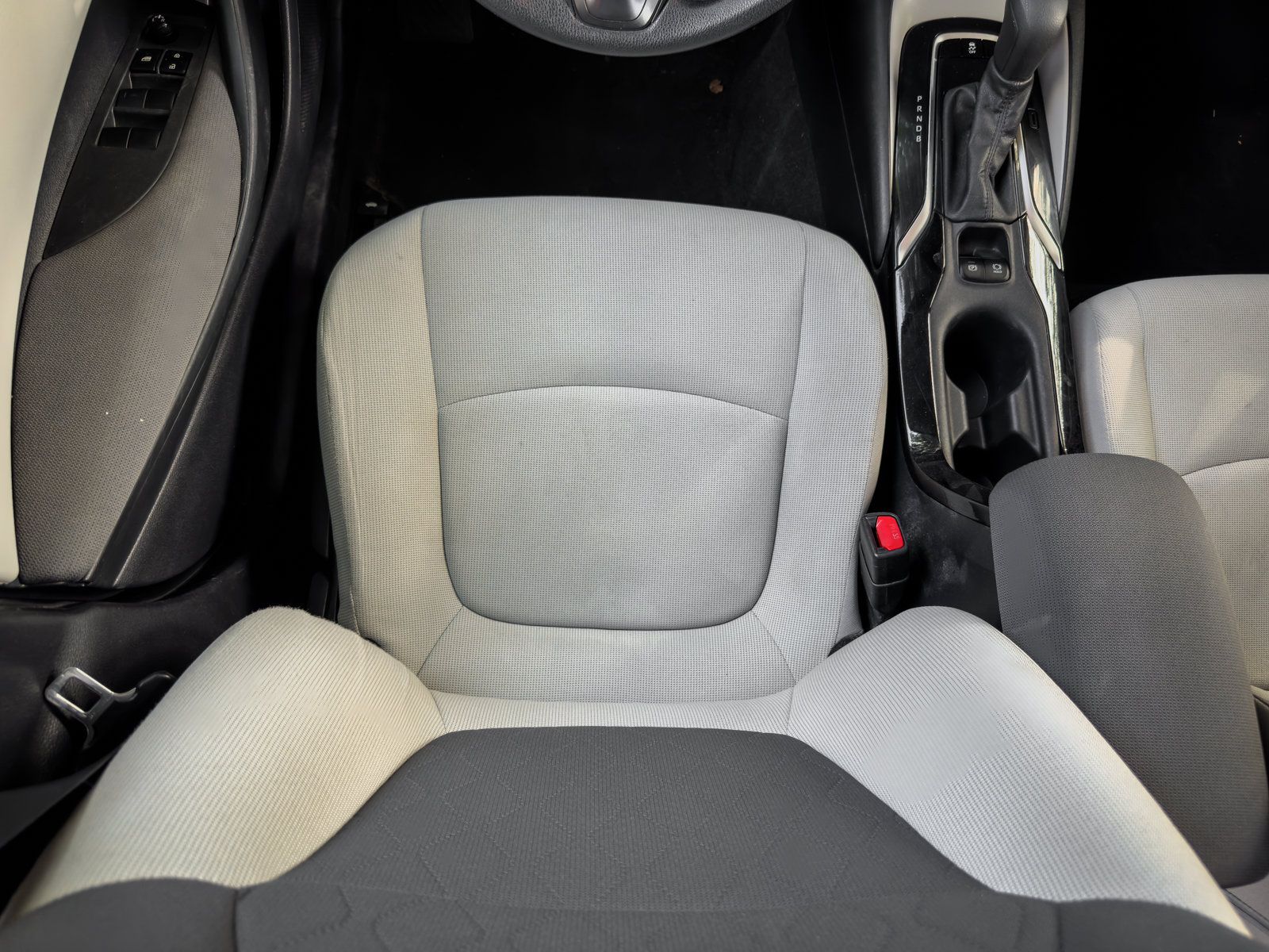 Used 2021 Toyota Corolla LE FWD image 57