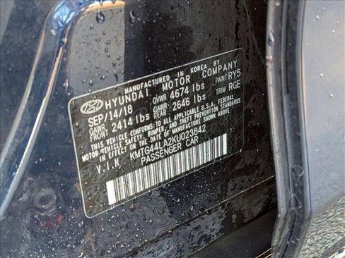 Used 2019 Genesis G70 2.0T Advanced w/ Sport Package image 16