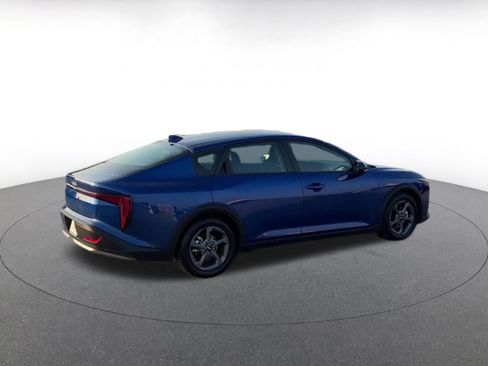 Used 2025 Kia K4 LXS image 15