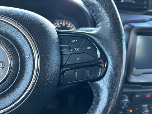 Certified 2018 Jeep Renegade Altitude image 15