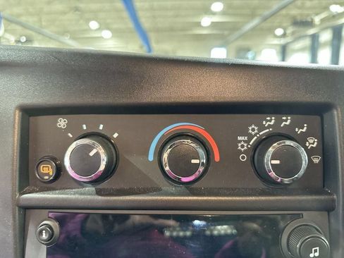 Used 2024 GMC Savana 2500 w/ Driver Convenience Package RWD image 16
