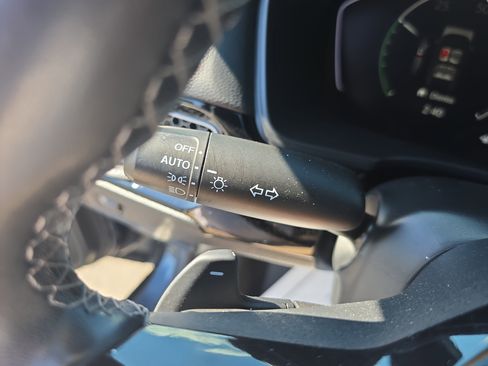 Used 2025 Honda Civic Sport image 25