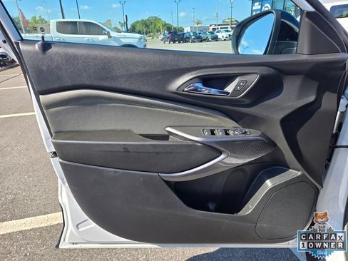 Used 2024 Chevrolet Trax ACTIV w/ Sunroof Package FWD image 23