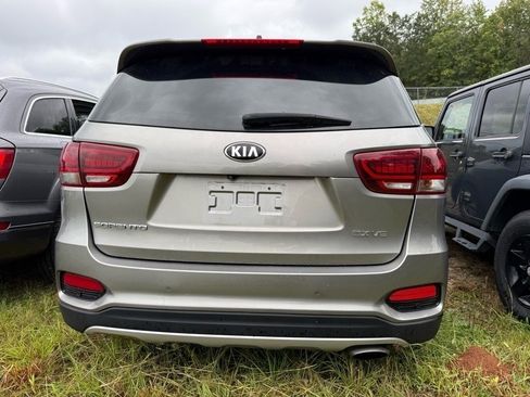 Used 2019 Kia Sorento EX image 4