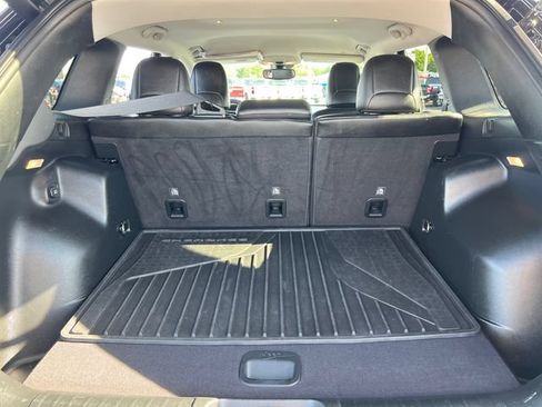 Used 2022 Jeep Cherokee Latitude Lux w/ Mopar Interior Package FWD image 5