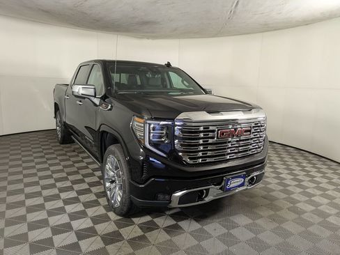 New 2026 GMC Sierra 1500 Denali w/ Denali Reserve Package AWD/4WD image 4