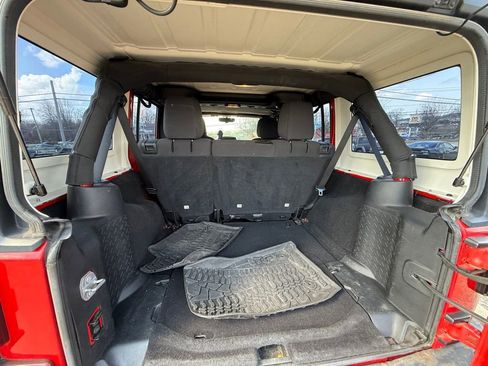 Used 2014 Jeep Wrangler Unlimited Sport AWD/4WD image 26