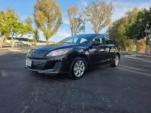 Used 2013 MAZDA MAZDA3 i Sport FWD image 8