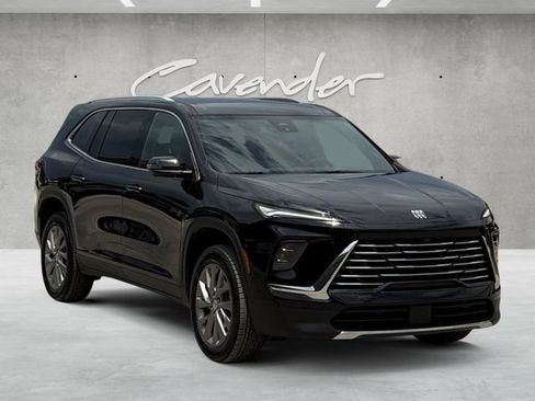 Used 2026 Buick Enclave Preferred FWD image 2