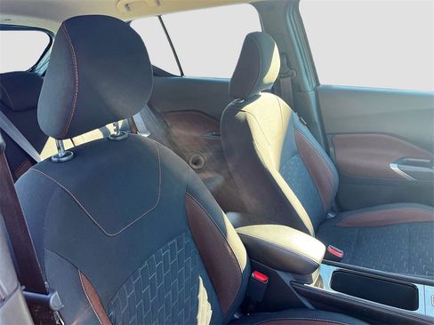 Used 2021 Nissan Kicks SR image 25