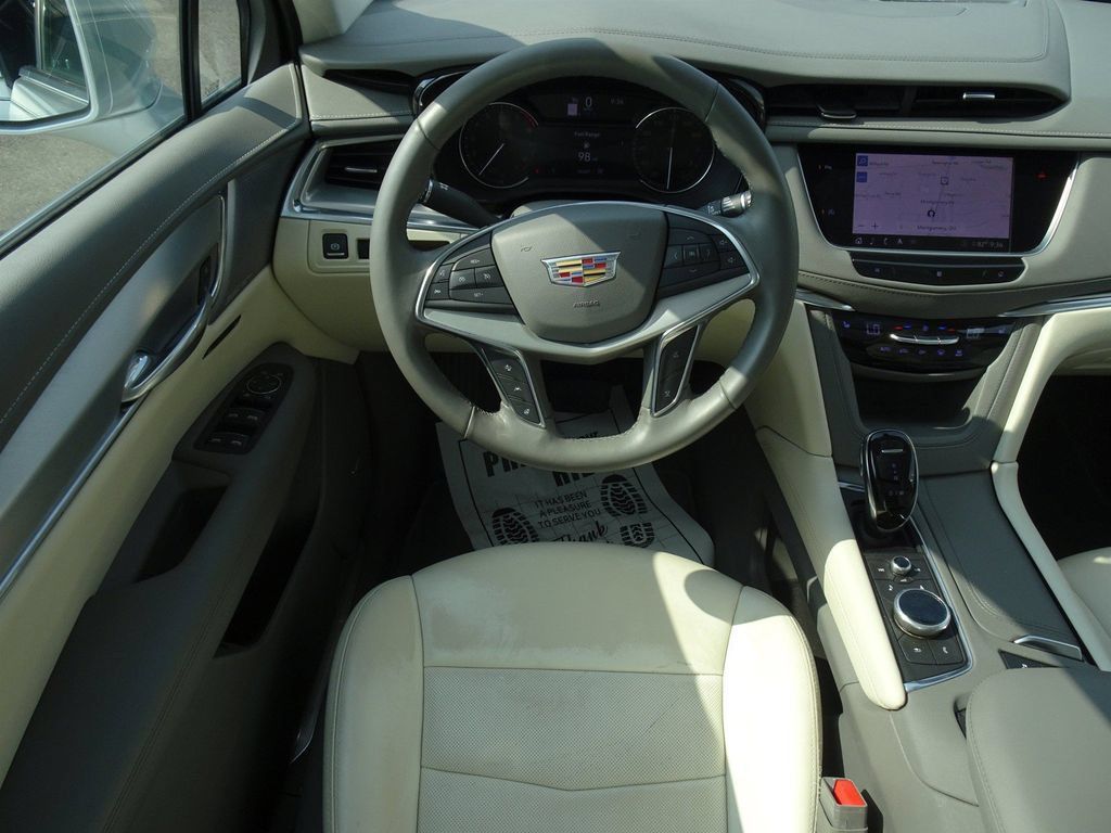 Used 2020 Cadillac XT5 Premium Luxury AWD/4WD image 14