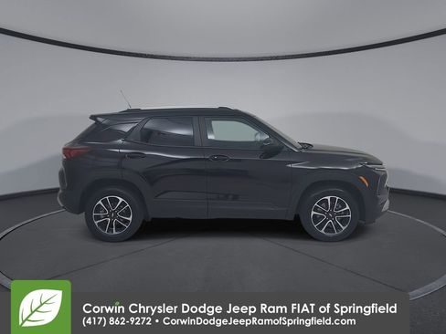 Used 2025 Chevrolet TrailBlazer LT image 17