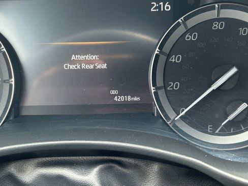 Used 2021 Toyota Highlander XSE FWD image 35