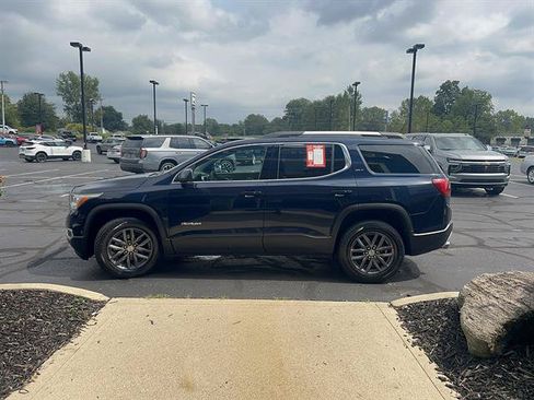 Used 2017 GMC Acadia SLT FWD image 4