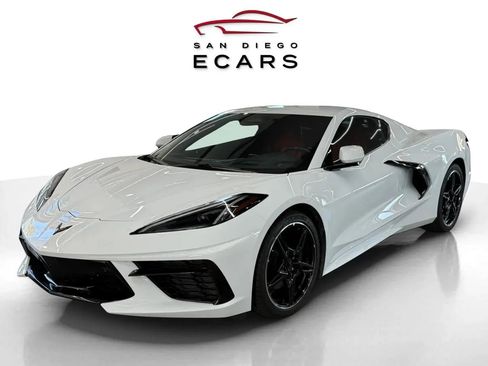 Used 2025 Chevrolet Corvette Stingray Preferred Cpe w/ 2LT image 1