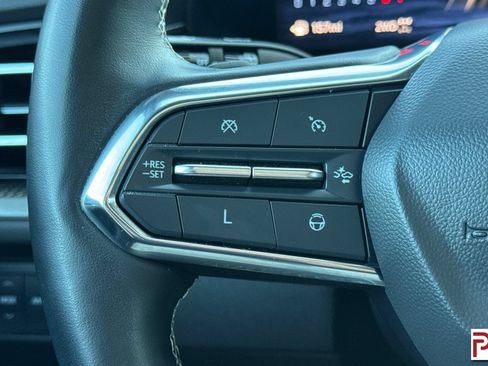 Used 2024 Chevrolet Traverse LT w/ Enhanced Driving Package AWD/4WD image 29