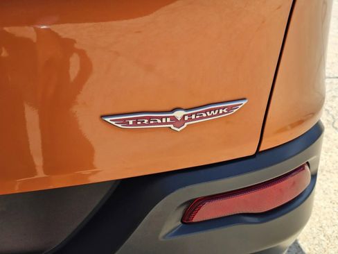 Used 2015 Jeep Cherokee Trailhawk image 30