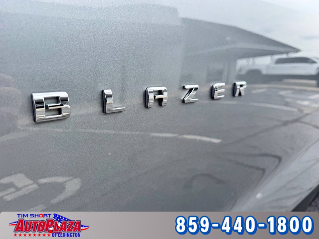 Used 2025 Chevrolet Blazer LT AWD/4WD image 16