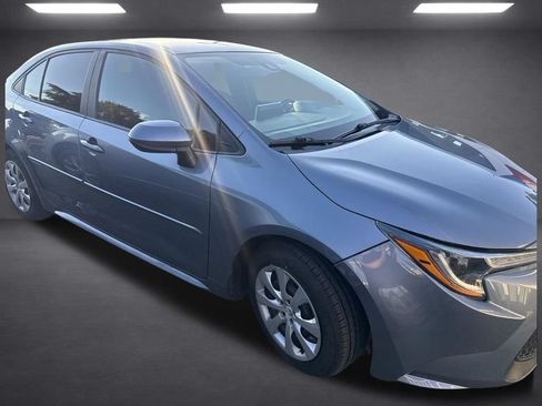 Used 2020 Toyota Corolla LE FWD image 10