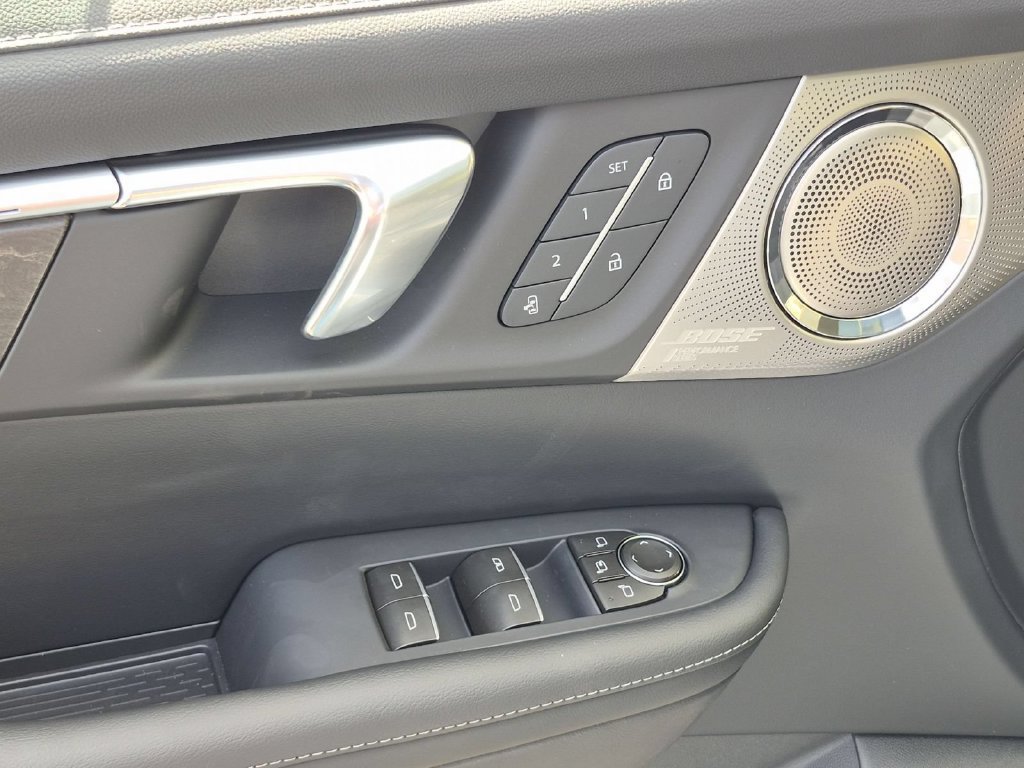 New 2027 Buick Enclave Avenir FWD image 19