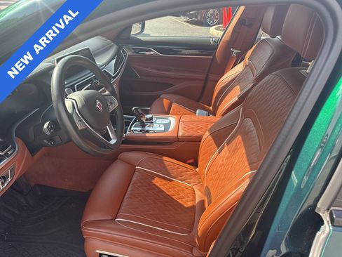 Used 2022 BMW ALPINA B7 xDrive w/ Luxury Rear Seating Package AWD/4WD image 6