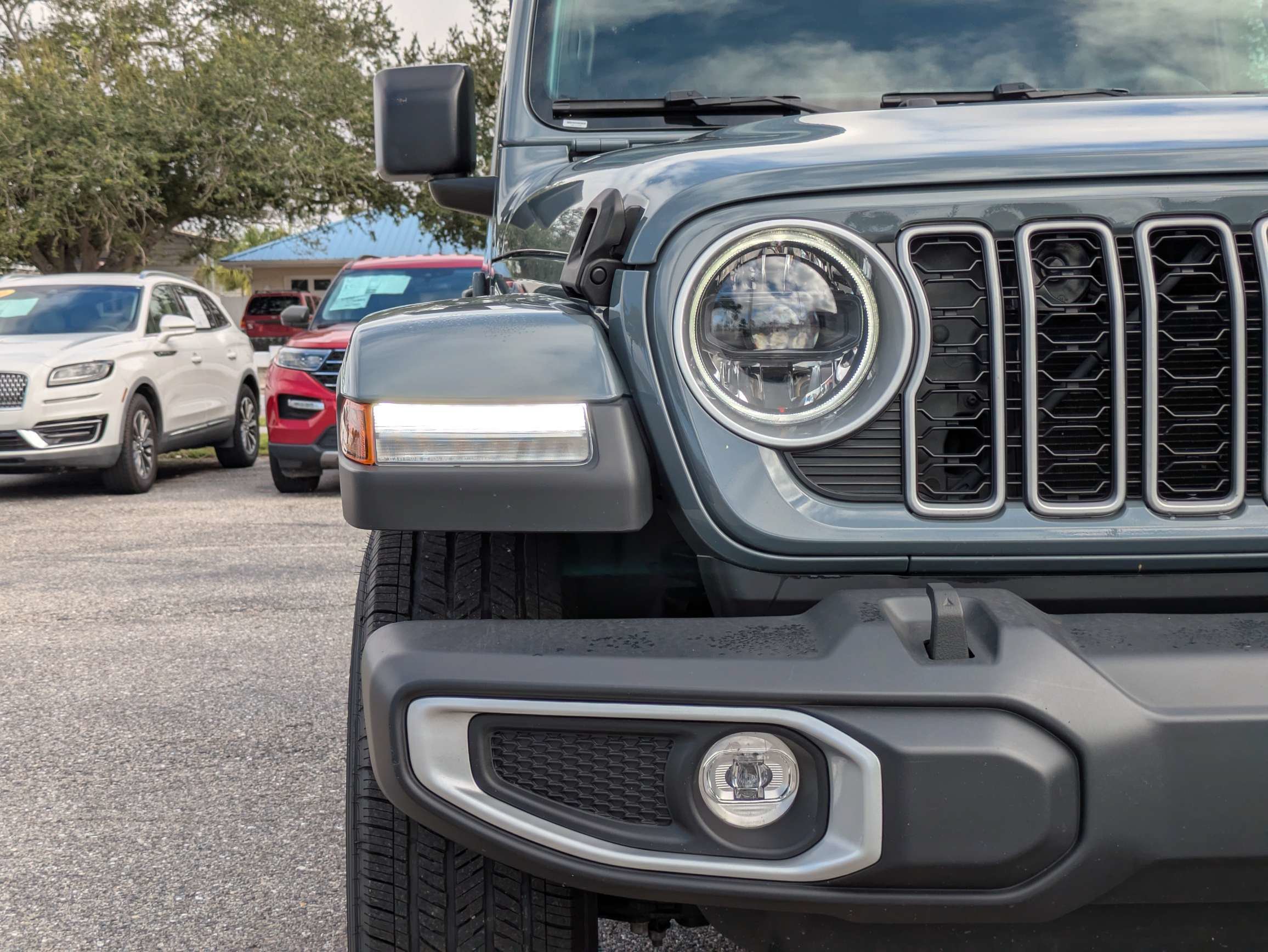 Used 2026 Jeep Wrangler Unlimited Sahara AWD/4WD image 10