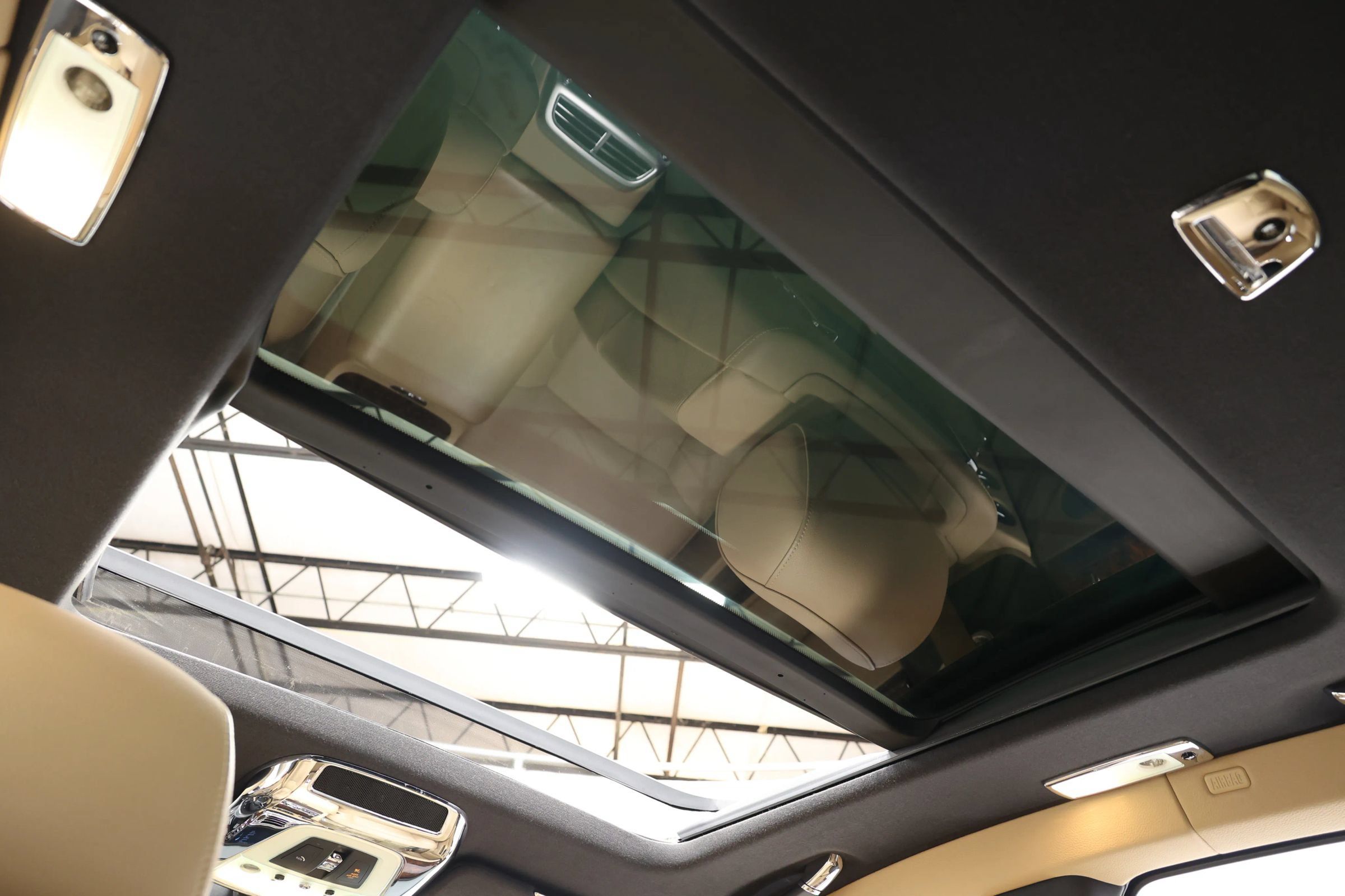 Used 2011 Rolls-Royce Ghost RWD image 71