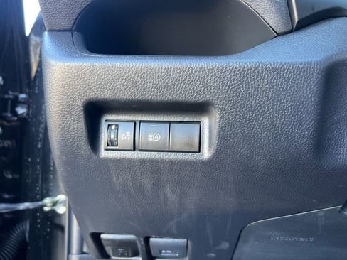 Used 2022 Toyota RAV4 LE image 26