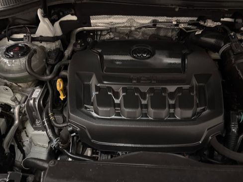 Used 2024 Volkswagen Tiguan SE image 22