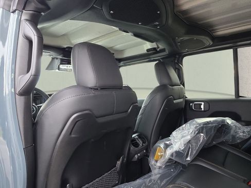 New 2026 Jeep Gladiator Sport image 8