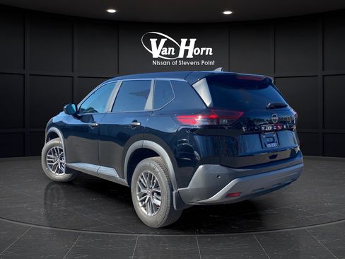 Used 2023 Nissan Rogue S FWD image 5