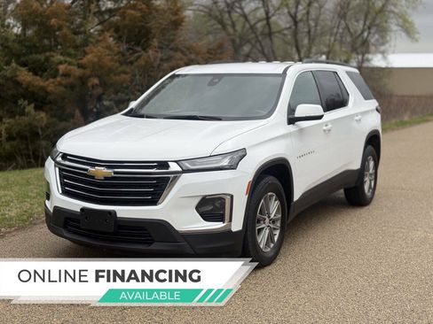 Used 2024 Chevrolet Traverse LT AWD/4WD image 1