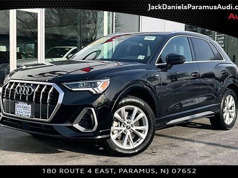 Used 2024 Audi Q3 2.0T Premium w/ Convenience Package image 1