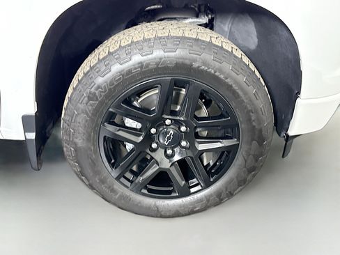 Used 2023 Chevrolet Silverado 1500 RST w/ Protection Package AWD/4WD image 31