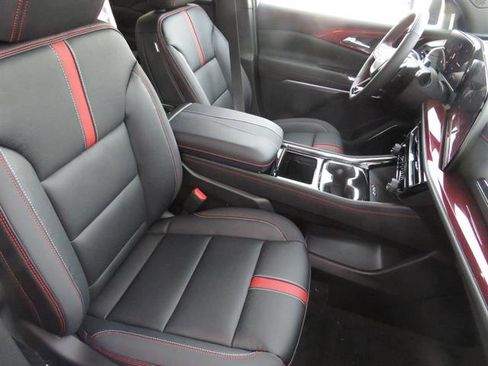 New 2026 Chevrolet Traverse RS w/ LPO, Floor Liner Package image 22