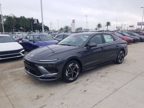 New 2026 Hyundai Sonata SEL FWD image 3