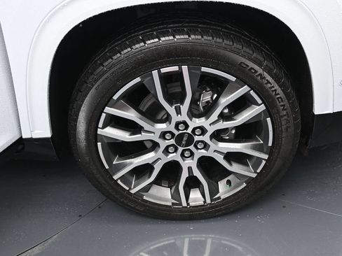 Used 2026 GMC Acadia Denali Ultimate w/ LPO, Floor Liner Package AWD/4WD image 42