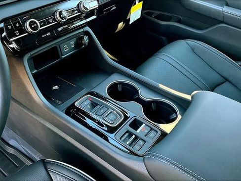 New 2025 Honda Pilot Elite image 8