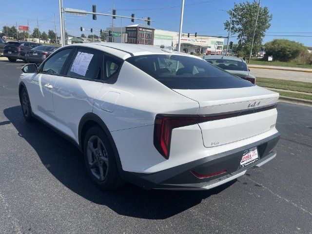 Used 2025 Kia K4 FWD image 31