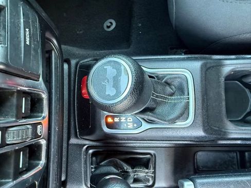 Used 2021 Jeep Wrangler Unlimited Sahara AWD/4WD image 11