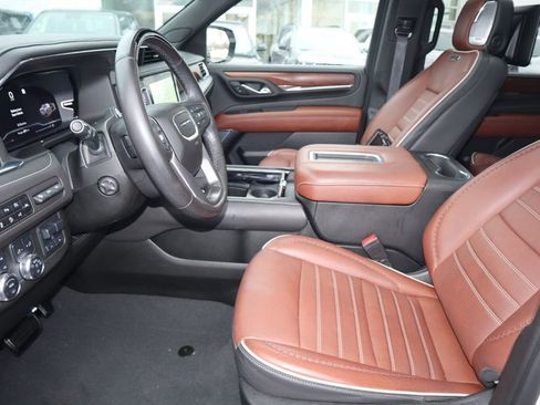 Used 2023 GMC Yukon XL Denali Ultimate image 15