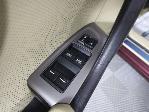 Used 2010 Acura TSX Sedan image 31