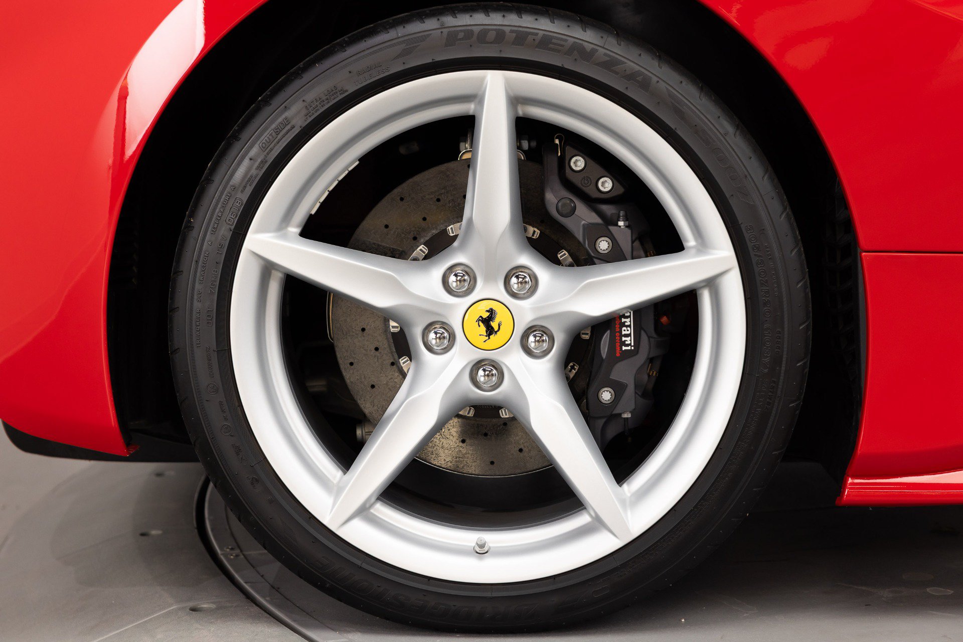 Certified 2019 Ferrari 488 Spider RWD image 24