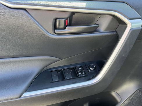 Used 2025 Toyota RAV4 LE image 17