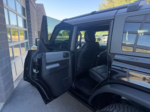 Used 2024 Ford Bronco Everglades AWD/4WD image 32