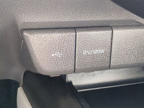 Certified 2021 Toyota Camry LE image 21