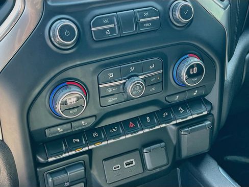 Used 2021 Chevrolet Silverado 1500 LT Trail Boss w/ Convenience Package II AWD/4WD image 15